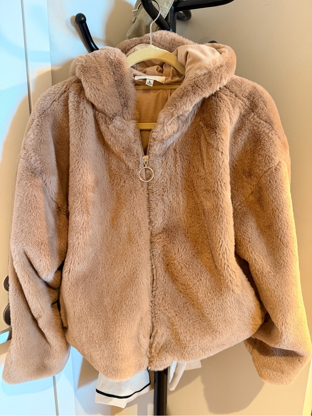 Plush Hooded rJacket in Light Brown